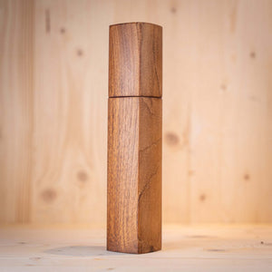 Pfeffermühle aus Spaltholz von Klaus Wangen