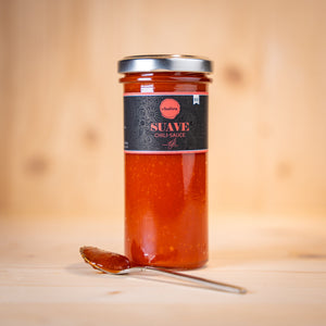 SUAVE Chili Ketchup (mild) BIO im Glas mit Löffel, milde Chili Ketchup BIO.